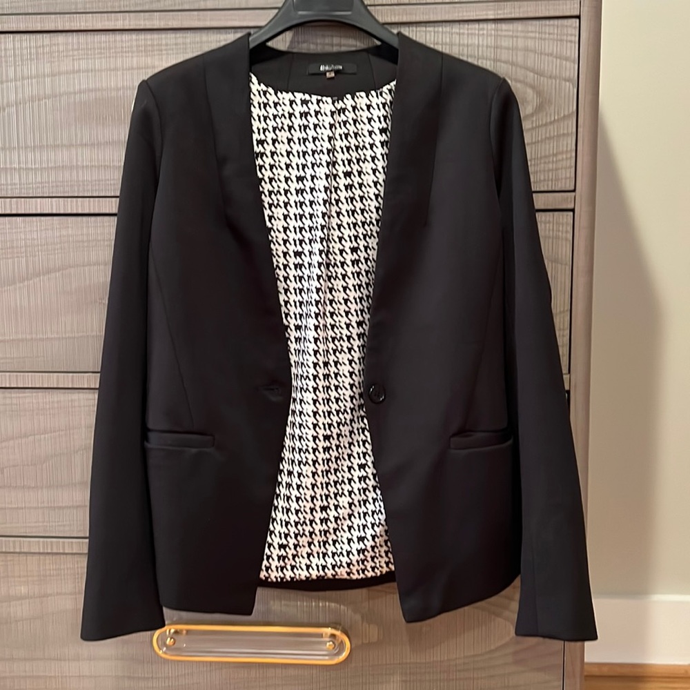 Black single-button blazer